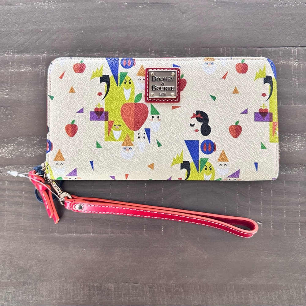 Dooney & Bourke Disney Snow White Wallet NWT